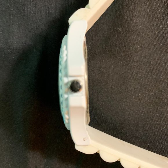 Geneva Girl's "Happy Easter" Watch - Picture 4 of 4